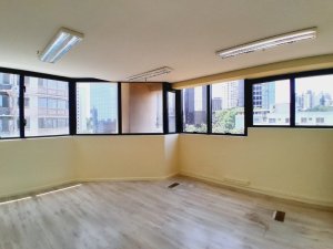 Salas/Conjuntos com 93m² no bairro Petrópolis em Porto Alegre para Alugar