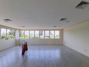 Salas/Conjuntos com 57m² no bairro Centro Histórico em Porto Alegre para Alugar