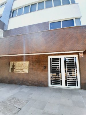 Salas/Conjuntos com 57m² no bairro Centro Histórico em Porto Alegre para Alugar