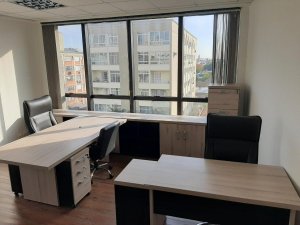 Salas/Conjuntos com 29m² no bairro Moinhos de Vento em Porto Alegre para Alugar