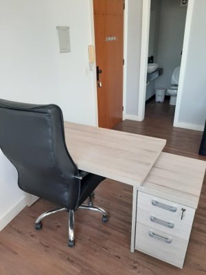 Salas/Conjuntos com 29m² no bairro Moinhos de Vento em Porto Alegre para Alugar