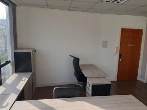 Salas/Conjuntos com 29m² no bairro Moinhos de Vento em Porto Alegre para Alugar