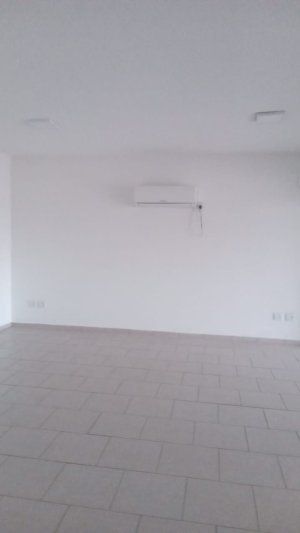 Galpão com 750m² no bairro Sarandi em Porto Alegre para Alugar