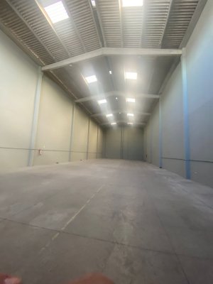 Galpão com 750m² no bairro Sarandi em Porto Alegre para Alugar