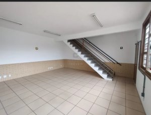 Galpão com 750m² no bairro Sarandi em Porto Alegre para Alugar