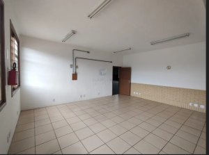 Galpão com 750m² no bairro Sarandi em Porto Alegre para Alugar