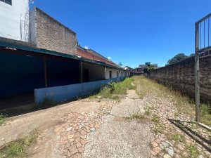 Loja com 1.200m² no bairro Floresta em Porto Alegre para Alugar