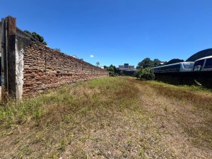 Loja com 1.200m² no bairro Floresta em Porto Alegre para Alugar