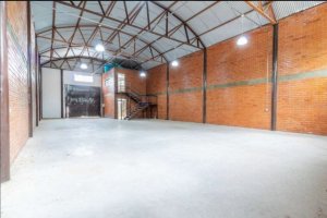 Galpão com 350m² no bairro Anchieta em Porto Alegre para Alugar