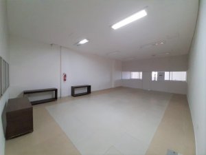 Loja com 251m² no bairro Vila Jardim em Porto Alegre para Alugar