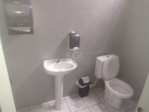 Galpão com 480m² no bairro Anchieta em Porto Alegre para Alugar