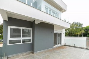 Casa em Condomínio com 300m², 4 dormitórios no bairro Pedra Redonda em Porto Alegre para Alugar