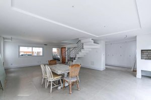 Casa em Condomínio com 300m², 4 dormitórios no bairro Pedra Redonda em Porto Alegre para Alugar