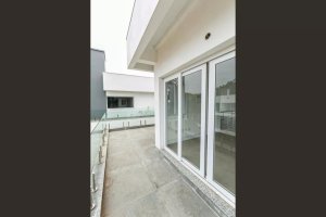 Casa em Condomínio com 300m², 4 dormitórios no bairro Pedra Redonda em Porto Alegre para Alugar