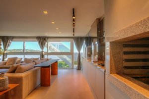 Casa em Condomínio com 187m², 3 dormitórios no bairro Vila Assunção em Porto Alegre para Alugar