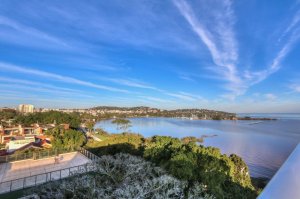Casa em Condomínio com 187m², 3 dormitórios no bairro Vila Assunção em Porto Alegre para Alugar