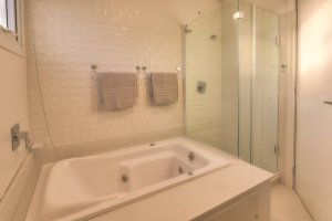 Casa em Condomínio com 187m², 3 dormitórios no bairro Vila Assunção em Porto Alegre para Alugar