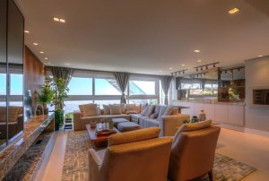 Casa em Condomínio com 187m², 3 dormitórios no bairro Vila Assunção em Porto Alegre para Alugar