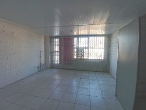 Pavilhão com 461m² no bairro Navegantes em Porto Alegre para Alugar