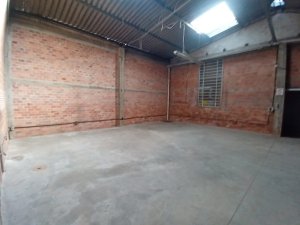 Pavilhão com 461m² no bairro Navegantes em Porto Alegre para Alugar