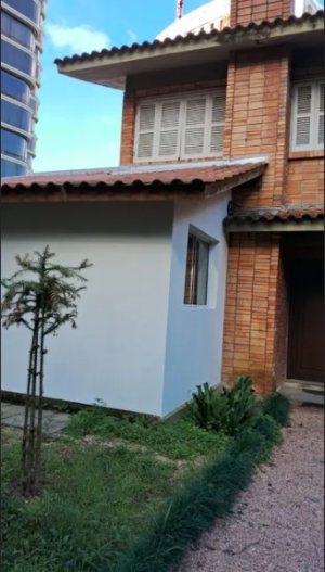 Casa comercial com 380m² no bairro Bela Vista em Porto Alegre para Alugar
