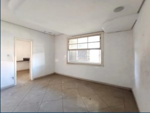 Casa comercial com 200m² no bairro Cavalhada em Porto Alegre para Alugar