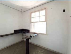 Casa comercial com 200m² no bairro Cavalhada em Porto Alegre para Alugar