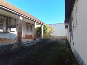 Casa comercial com 200m² no bairro Cavalhada em Porto Alegre para Alugar