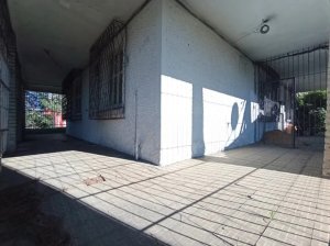 Casa comercial com 200m² no bairro Cavalhada em Porto Alegre para Alugar