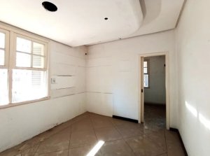 Casa comercial com 200m² no bairro Cavalhada em Porto Alegre para Alugar