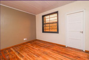 Casa Comercial com 260m² no bairro Petrópolis em Porto Alegre para Alugar