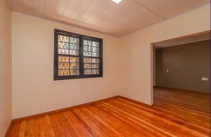 Casa comercial com 260m² no bairro Petrópolis em Porto Alegre para Alugar