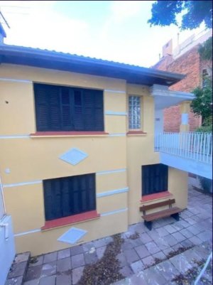 Casa comercial com 260m² no bairro Petrópolis em Porto Alegre para Alugar