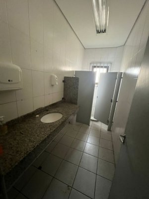 Loja com 330m² no bairro São Sebastião em Porto Alegre para Alugar