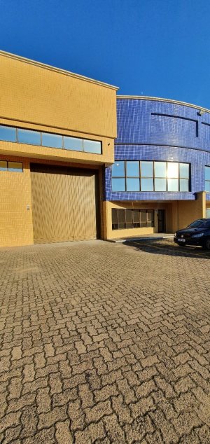 Galpão com 749m² no bairro Humaitá em Porto Alegre para Alugar