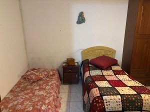 Casa com 360m², 5 dormitórios no bairro Chácara das Pedras em Porto Alegre para Alugar