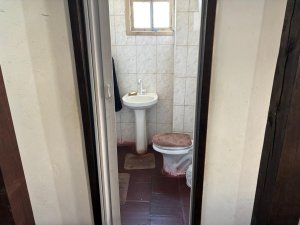 Casa com 360m², 5 dormitórios no bairro Chácara das Pedras em Porto Alegre para Alugar