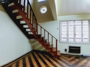 Casa com 254m², 4 dormitórios no bairro Petrópolis em Porto Alegre para Alugar