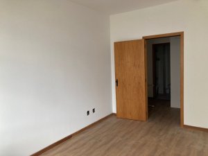 Salas/Conjuntos com 27m² no bairro Floresta em Porto Alegre para Alugar