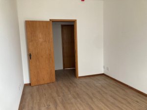 Salas/Conjuntos com 27m² no bairro Floresta em Porto Alegre para Alugar