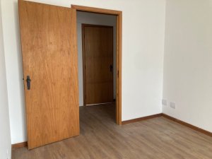 Salas/Conjuntos com 27m² no bairro Floresta em Porto Alegre para Alugar