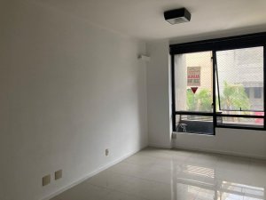 Salas/Conjuntos com 27m² no bairro Floresta em Porto Alegre para Alugar