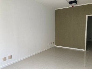 Salas/Conjuntos com 27m² no bairro Floresta em Porto Alegre para Alugar