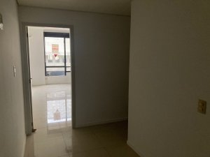 Salas/Conjuntos com 27m² no bairro Floresta em Porto Alegre para Alugar