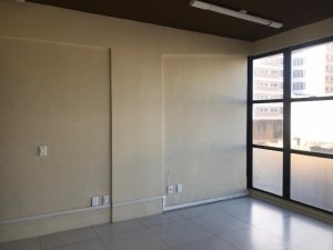Salas/Conjuntos com 40m² no bairro Centro Histórico em Porto Alegre para Alugar