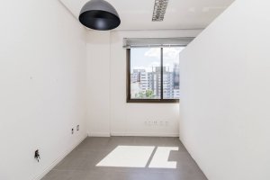 Salas/Conjuntos com 28m² no bairro Menino Deus em Porto Alegre para Alugar