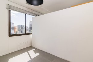 Salas/Conjuntos com 28m² no bairro Menino Deus em Porto Alegre para Alugar
