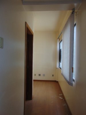 Salas/Conjuntos com 36m² no bairro Petrópolis em Porto Alegre para Alugar