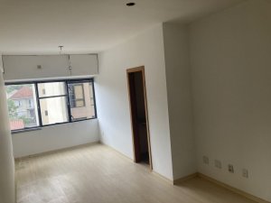 Salas/Conjuntos com 29m² no bairro Petrópolis em Porto Alegre para Alugar