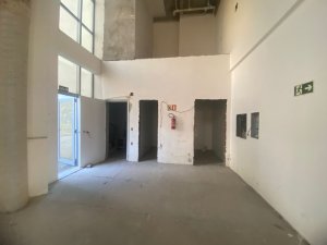 Prédio Comercial com 1.000m² no bairro Floresta em Porto Alegre para Alugar